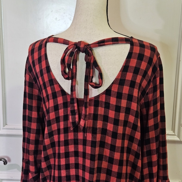 Cloth & Stone Red and Black Buffalo Plaid Flutter Sleeve Dress,Large - Picture 14 of 16